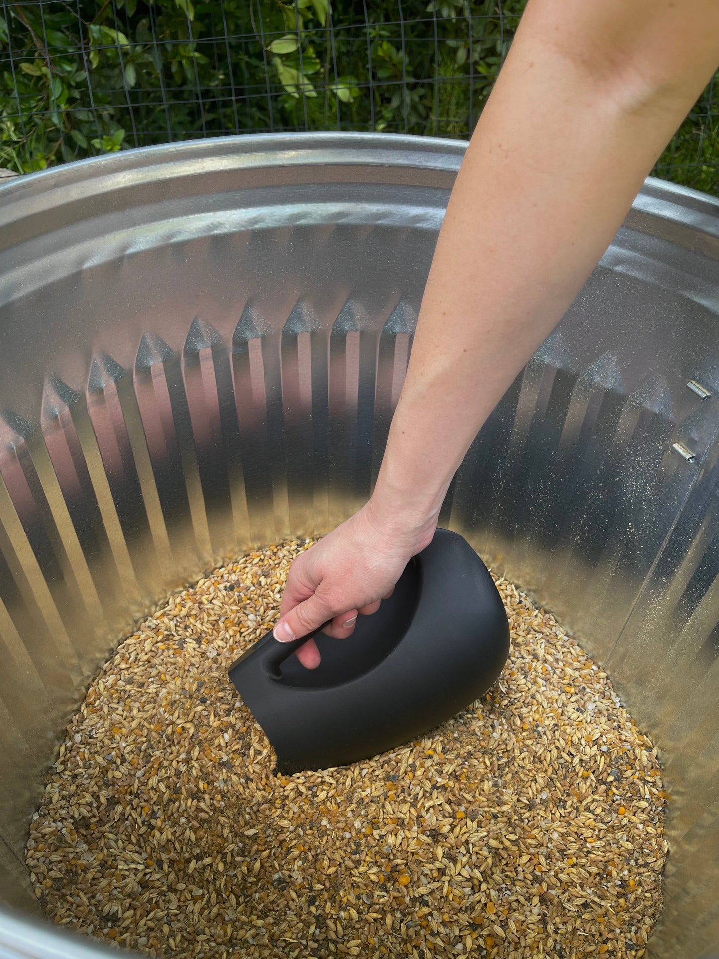 Feed Scooper