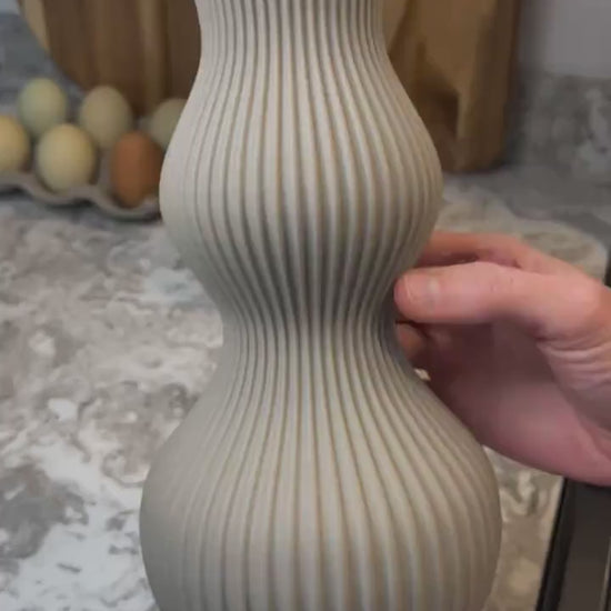 Vase for Dried Flowers | Smokey Beige | Home Decor | 3D Printed Vase | Plant Based Material | House Warming Gift