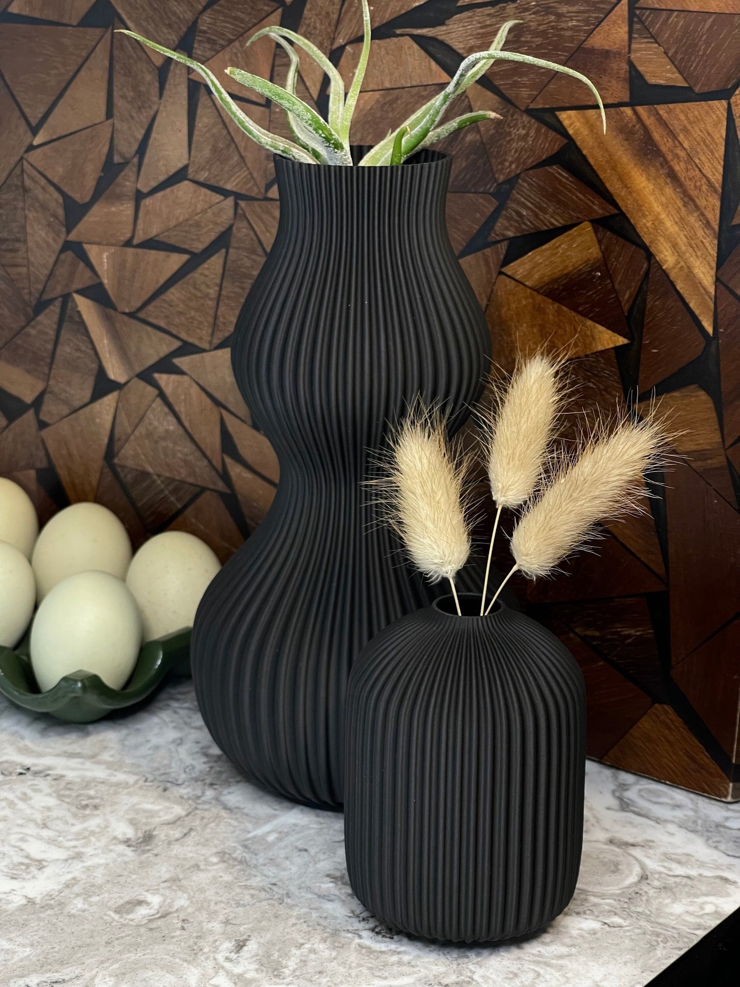 Small Vase for Dried Flowers | Moody Black | Home Decor | 3D Printed Vase | Plant Based Material | Ceramic Modern Look | House Warming Gift